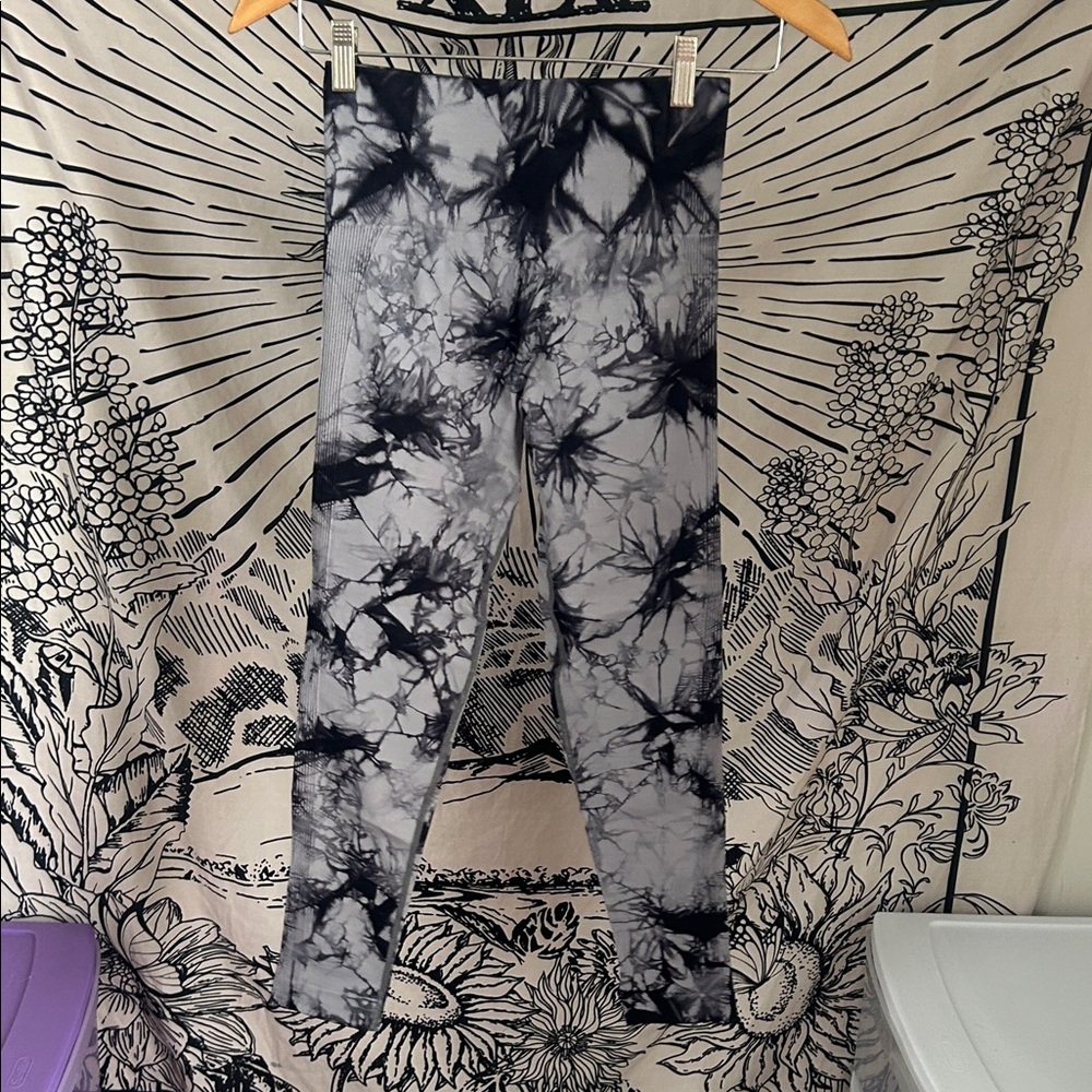 Black and Gray Tie-Dye Leggings